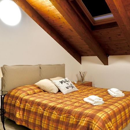 Attico Nel Cuore Delle Langhe - Free Parking Wi-Fi E Ac アルバ エクステリア 写真