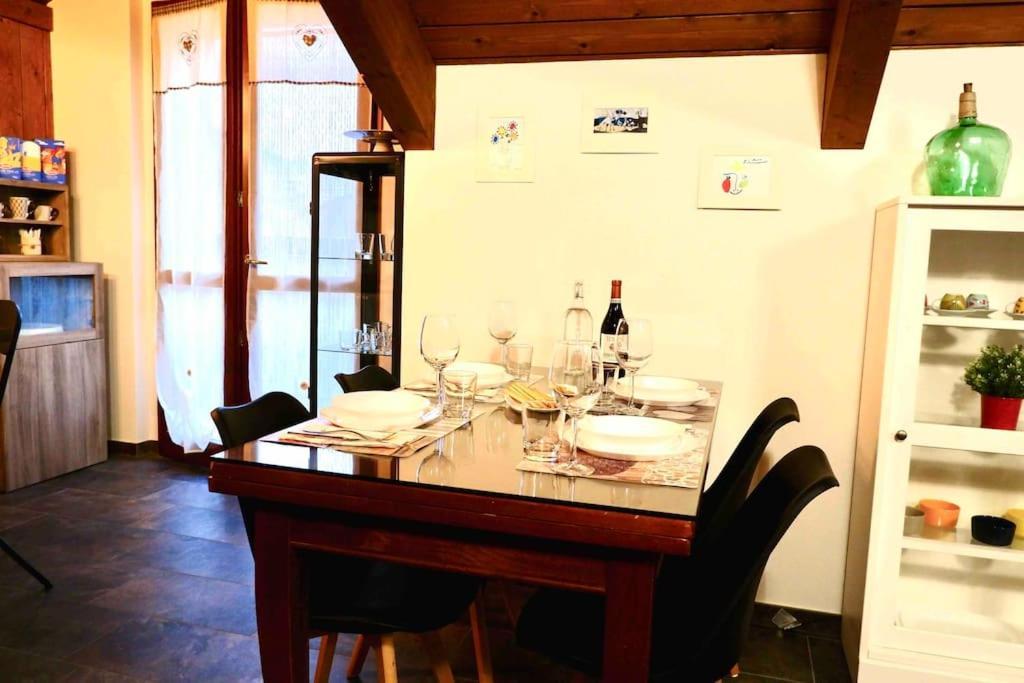 Attico Nel Cuore Delle Langhe - Free Parking Wi-Fi E Ac アルバ エクステリア 写真